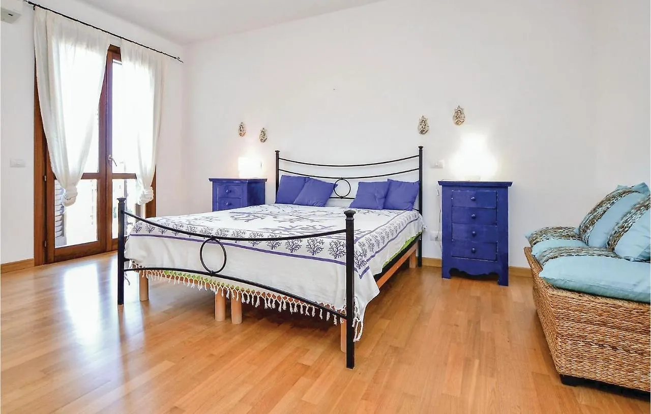 Villa Joly تيراسيني 0*,